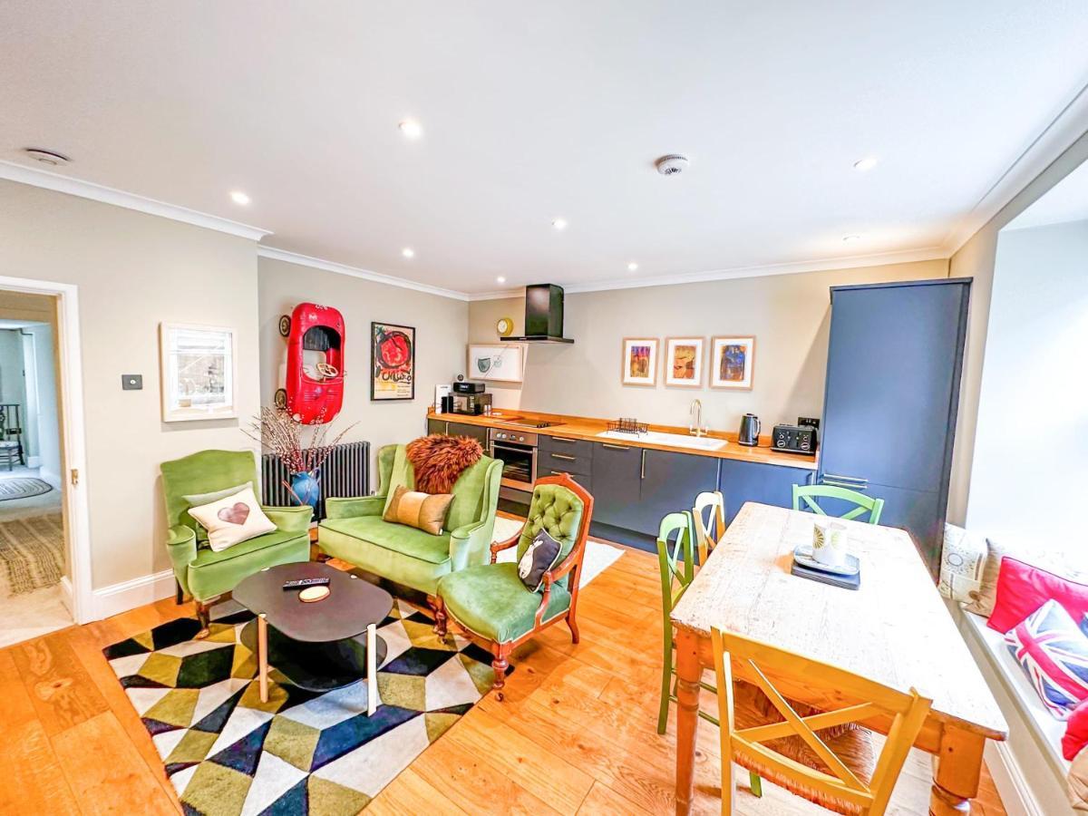 Unique 2 Bed In The Heart Of Bath With Parkingアパートメント エクステリア 写真